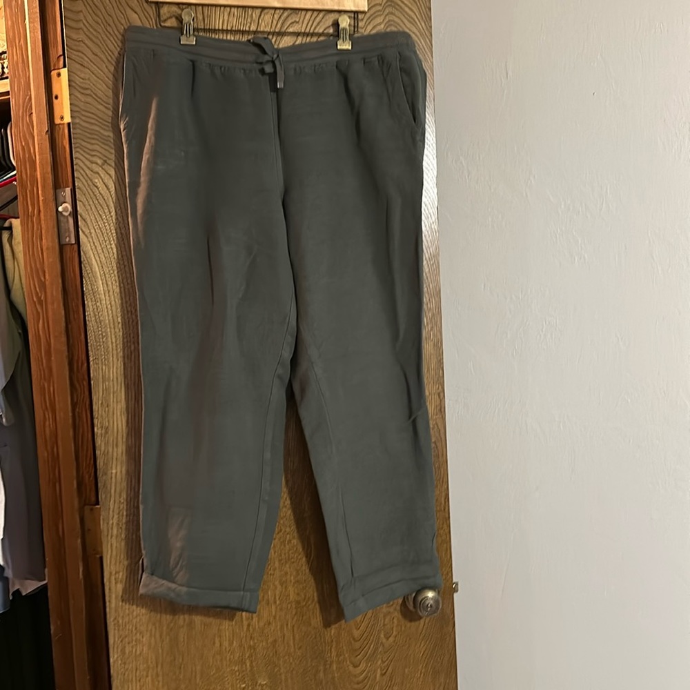 Olive green linen capris
